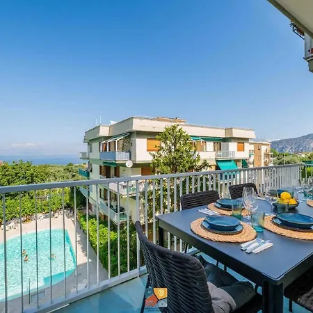Apartament Donna Maria - 3bd Sorrento-pool-terrace *