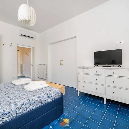 Donna Maria - 3bd Sorrento-pool-terrace *